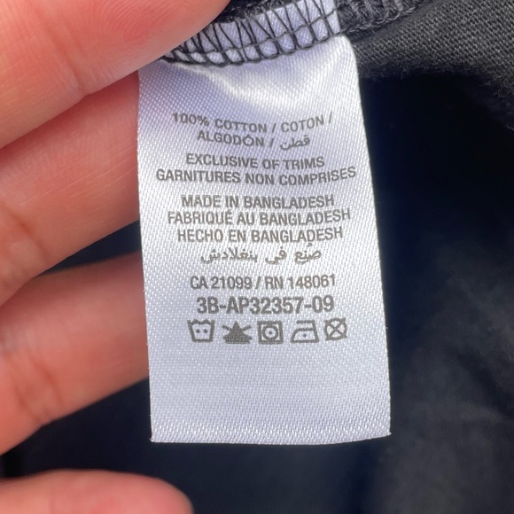 Yellow Stone Wolf Graphic Tee Shirt (M) - Picture 6 of 6